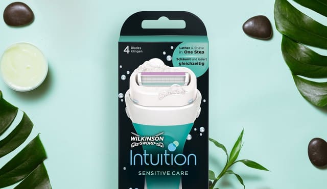 Intuition Sensitive Care gratis høvel og 2 refillblad.